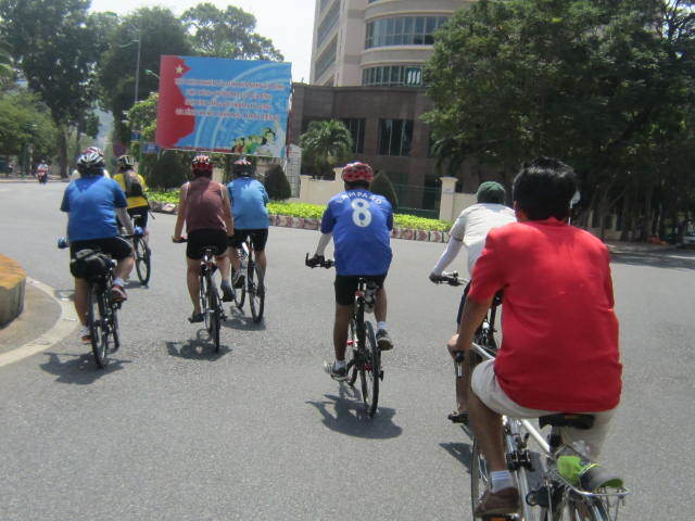 Vượt lên chính mình_ Tập IV_ MTB đổ bộ Vũng Tàu! ( Hình ảnh từ trang 20..) Vượt lên chính mình_ Tập IV_ MTB đổ bộ Vũng Tàu! ( Hình ảnh từ trang 20..)