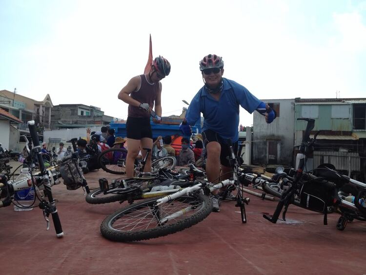 Vượt lên chính mình_ Tập IV_ MTB đổ bộ Vũng Tàu! ( Hình ảnh từ trang 20..) Vượt lên chính mình_ Tập IV_ MTB đổ bộ Vũng Tàu! ( Hình ảnh từ trang 20..)