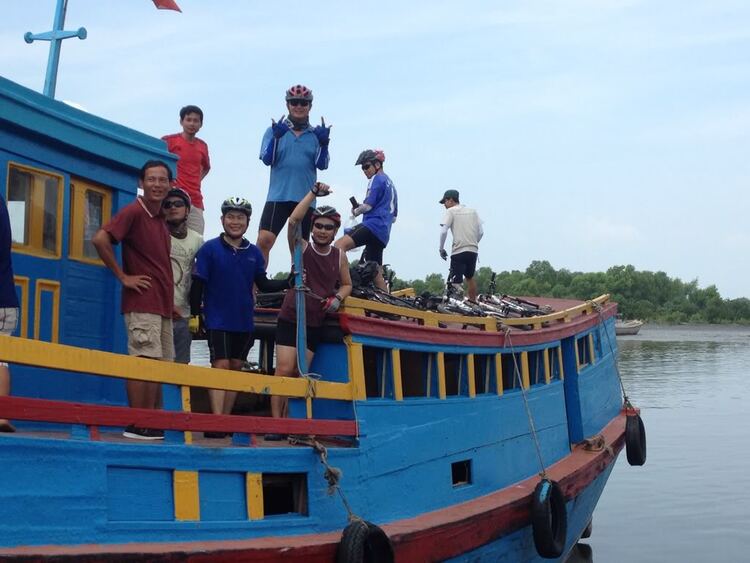 Vượt lên chính mình_ Tập IV_ MTB đổ bộ Vũng Tàu! ( Hình ảnh từ trang 20..) Vượt lên chính mình_ Tập IV_ MTB đổ bộ Vũng Tàu! ( Hình ảnh từ trang 20..)