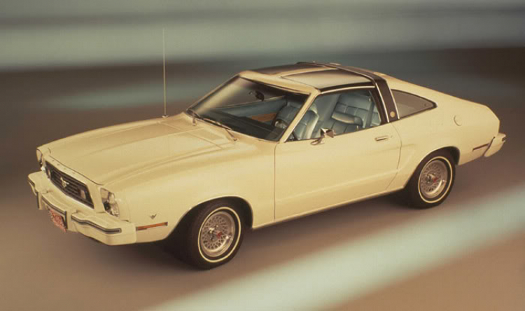 FORD MUSTANG (1975-1978)