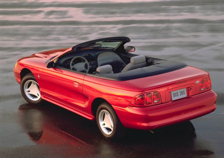 FORD MUSTANG (1993-1997)