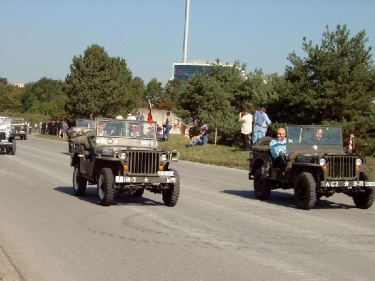 Xe Jeep 4x4 WD, lọai A2. Xe Jeep 4x4 WD, lọai A2.