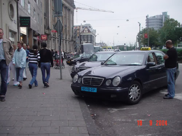 MERCEDES-BENZ ư? Taxi đấy chứ