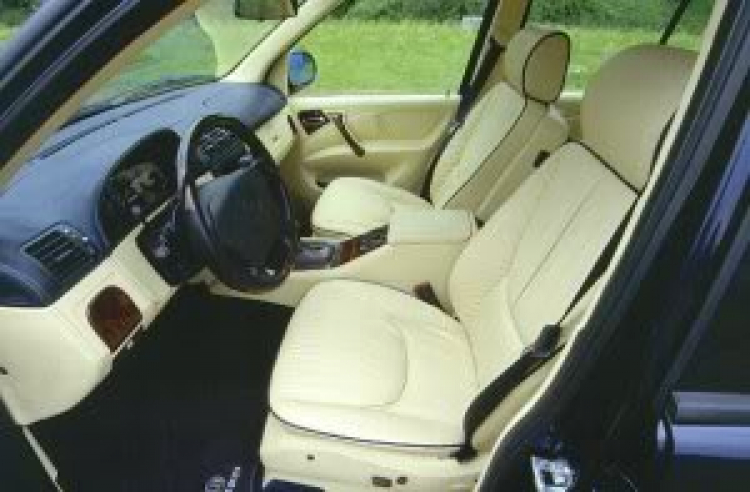 sự khác nhau giữa AMG và Brabus. sự khác nhau giữa AMG và Brabus.