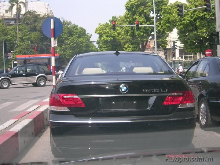 BMW2006 có đến hai chiếc????????