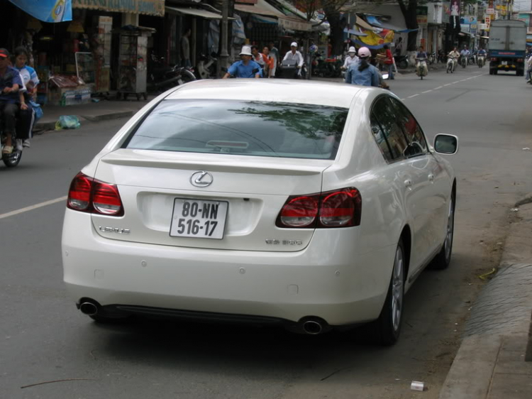 GS 300, "không cao nhưng phải ngoái nhìn"