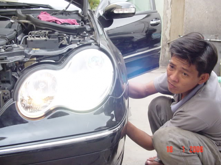 Em muốn thay đèn vòng cho Bmw 523i Em muốn thay đèn vòng cho Bmw 523i