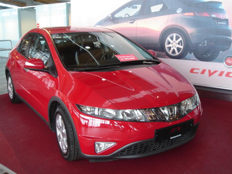 Civic 2006 cho các bác đang mong đợi !