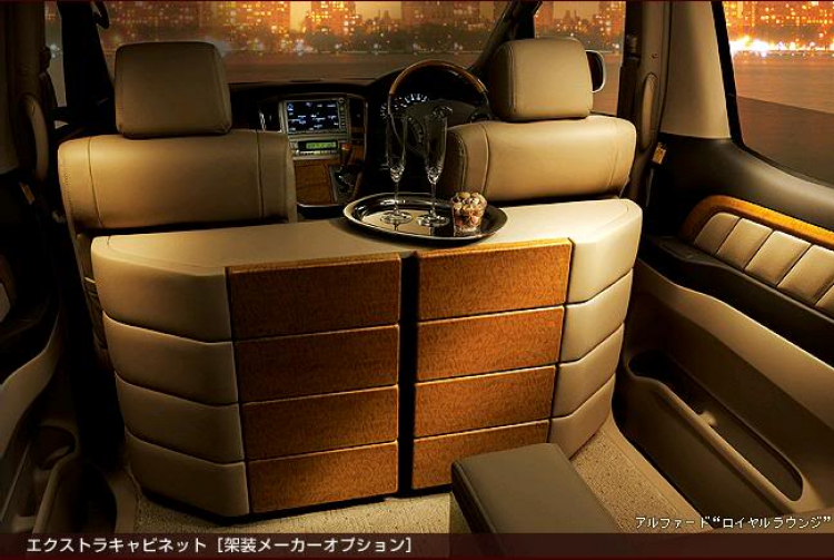 Toyota Alphard - Royal Lounge - 2007