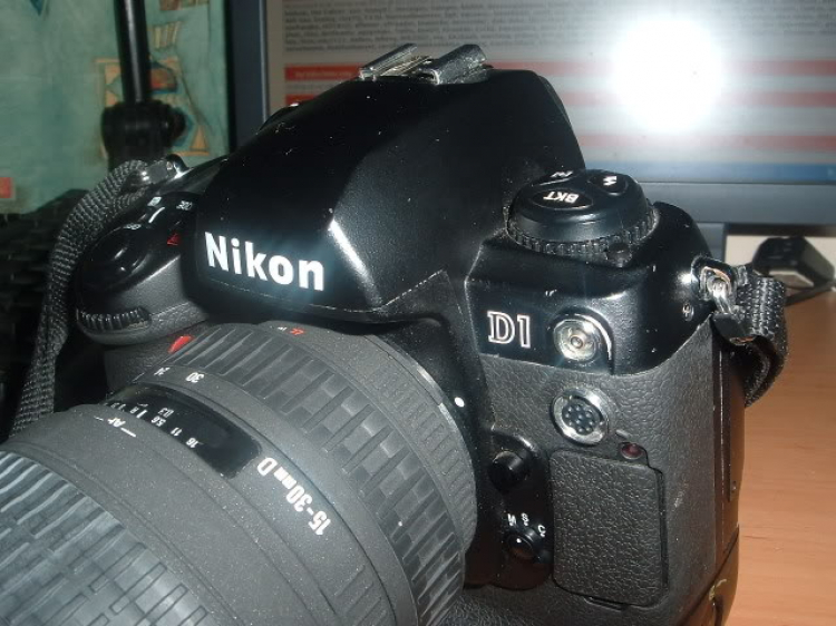 Tư vấn máy Nikon E5700