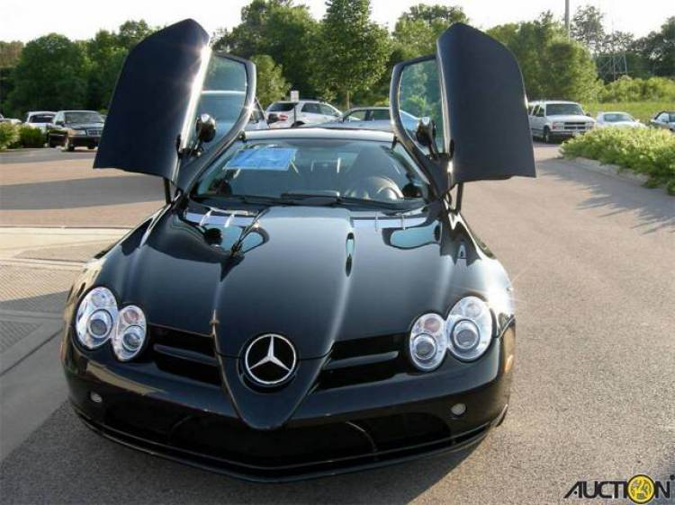 Siêu xe SLR MacLaren 2006 Mercedes