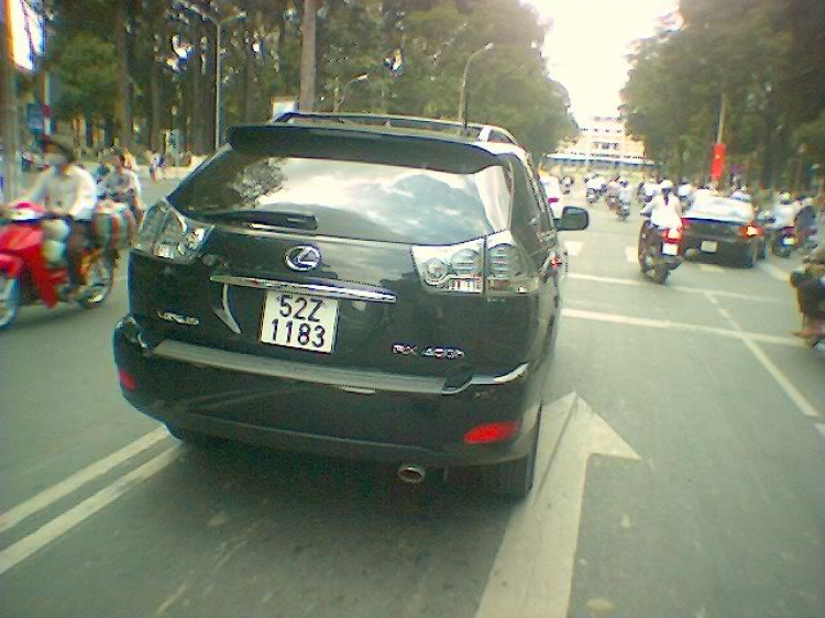 Lexus RX 400h tại Sài Gòn !