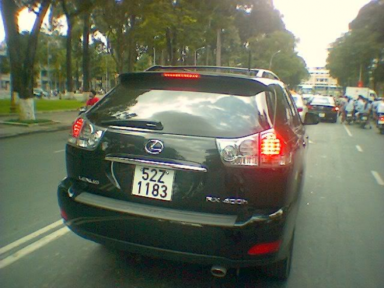 Lexus RX 400h tại Sài Gòn !