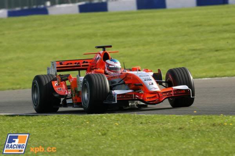 Spyker  MF1 giới thiệu chiếc xe có màu mới
