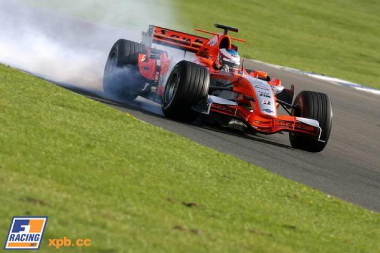 Spyker  MF1 giới thiệu chiếc xe có màu mới
