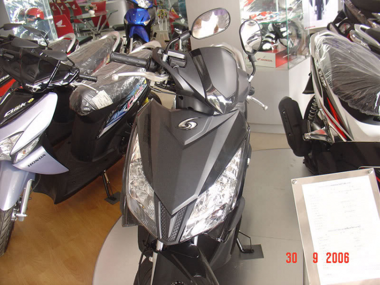 Xe tay ga Click Honda giá 25,5 triệu Xe tay ga Click Honda giá 25,5 triệu