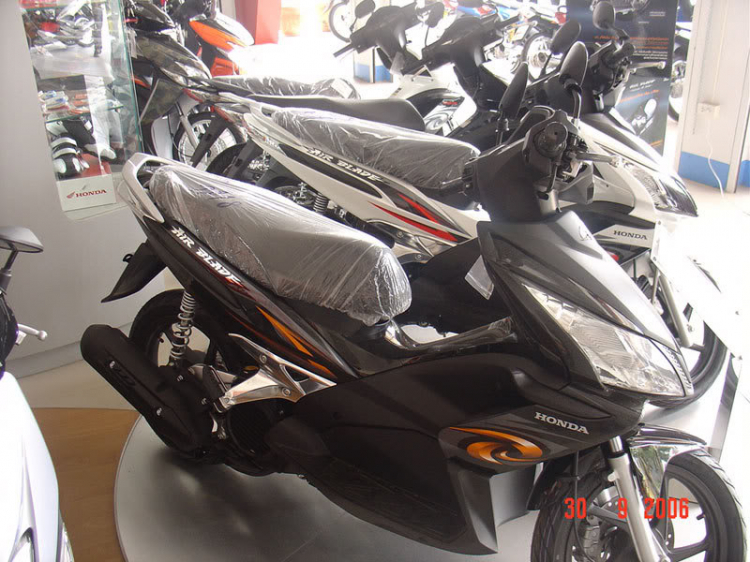 Xe tay ga Click Honda giá 25,5 triệu Xe tay ga Click Honda giá 25,5 triệu