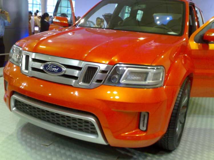 Vài hình ảnh VN Autoshow 2006
