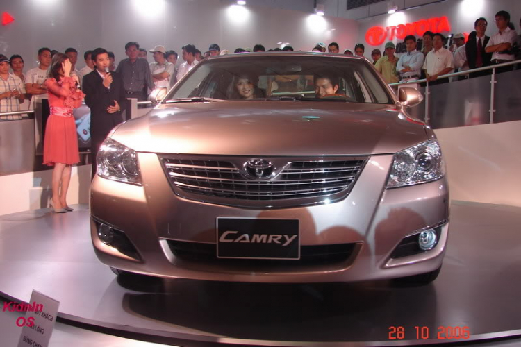 CAMRY 2007 sau khi xem triển lãm về