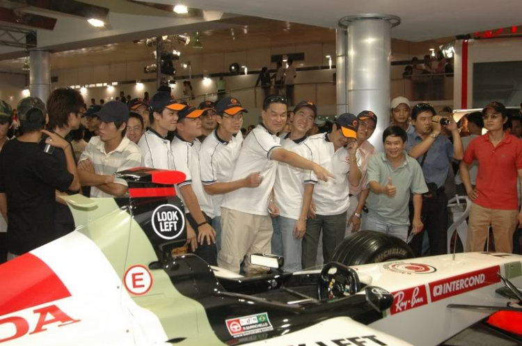 Vài hình ảnh VN Autoshow 2006 Vài hình ảnh VN Autoshow 2006
