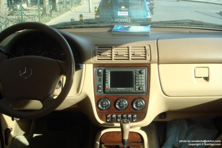 Test xe Mer ML350 tại SG Test xe Mer ML350 tại SG