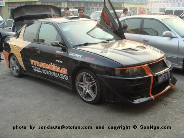 MITSUBISHI Lancer cửa Lambo