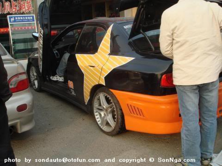 MITSUBISHI Lancer cửa Lambo