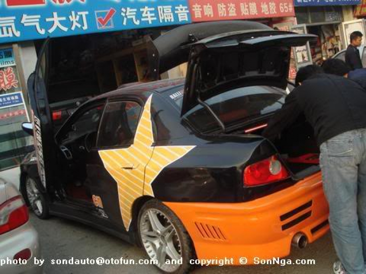 MITSUBISHI Lancer cửa Lambo