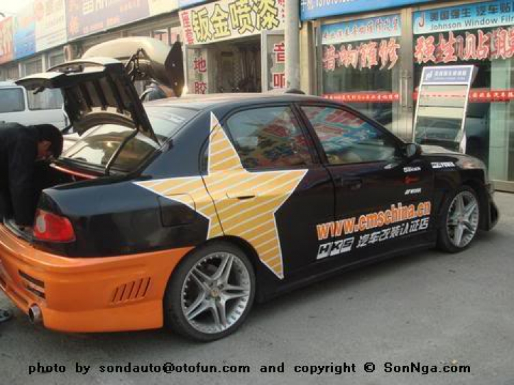 MITSUBISHI Lancer cửa Lambo