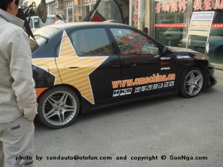 MITSUBISHI Lancer cửa Lambo