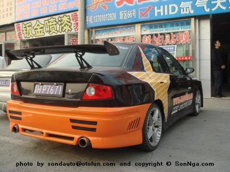 MITSUBISHI Lancer cửa Lambo