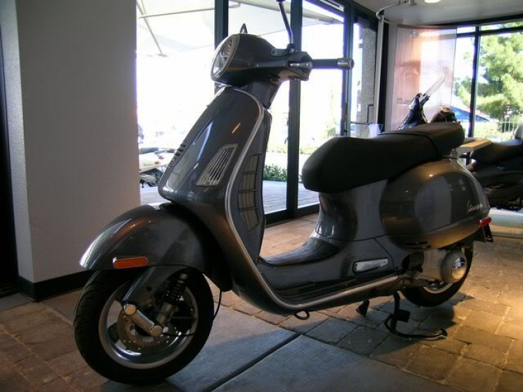 Vespa GT