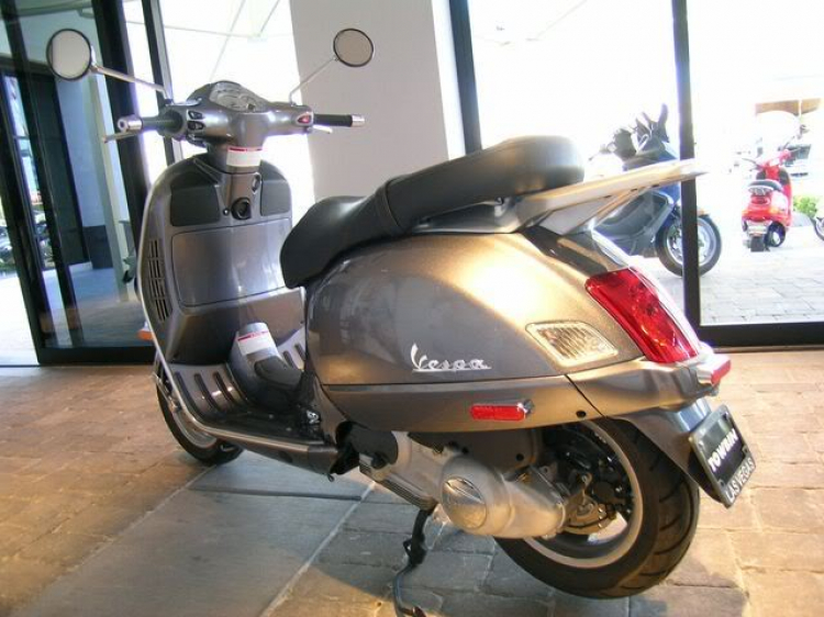 Vespa GT