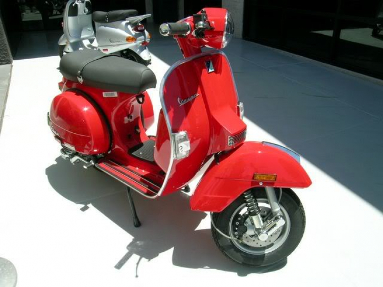 Vespa GT