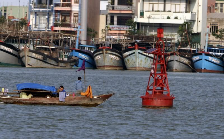 lượm lặt QL1A