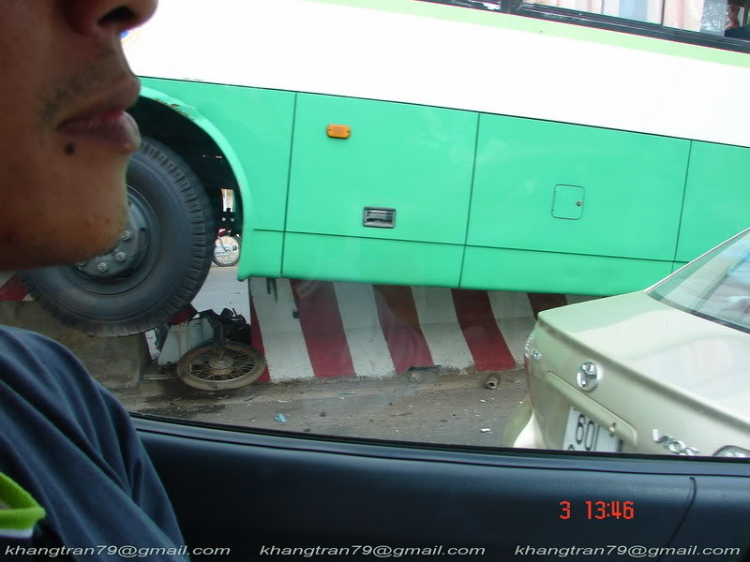 Tai nạn xe bus.