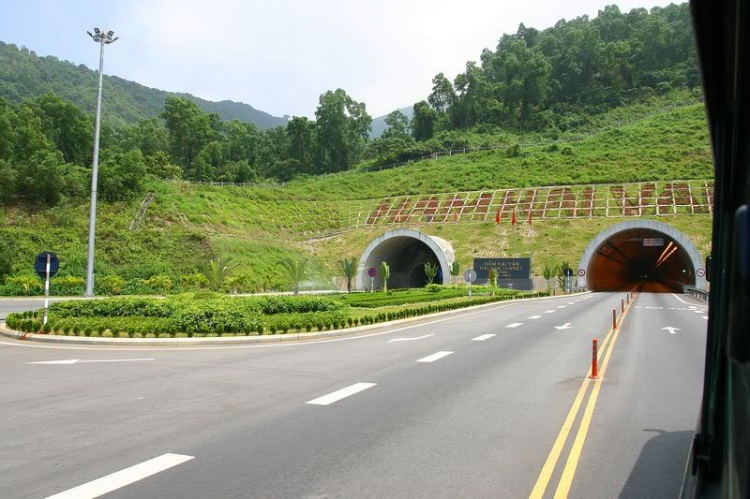 Bác nào có ảnh hầm đường bộ Hải Vân? Bác nào có ảnh hầm đường bộ Hải Vân?