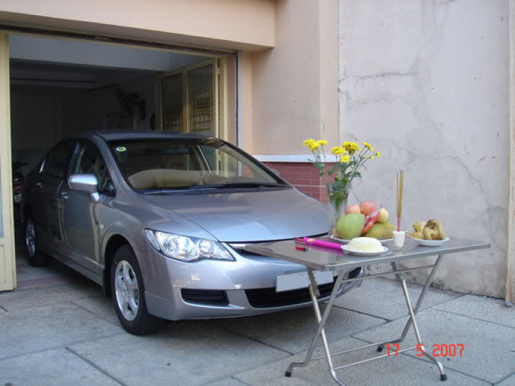 New Civic 2007 với người mẫu trẻ đẹp.