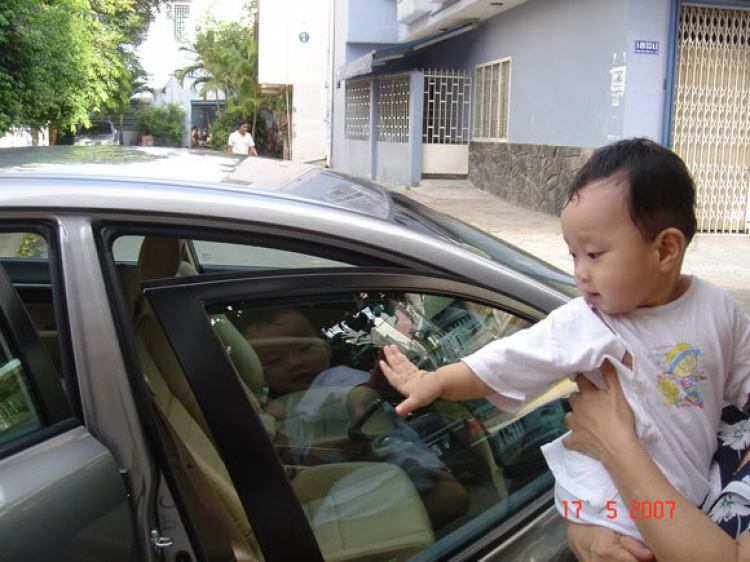 New Civic 2007 với người mẫu trẻ đẹp.