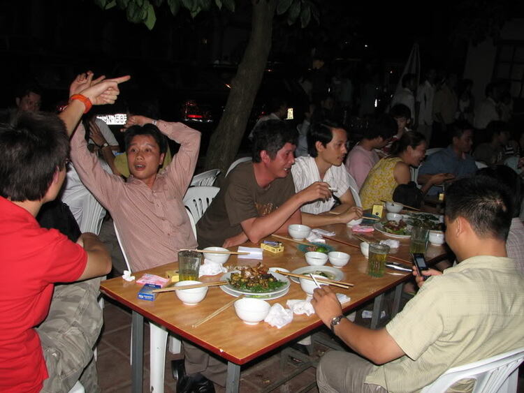 Bia hơi Hà Nội - OS - HN offline chào mùa hè