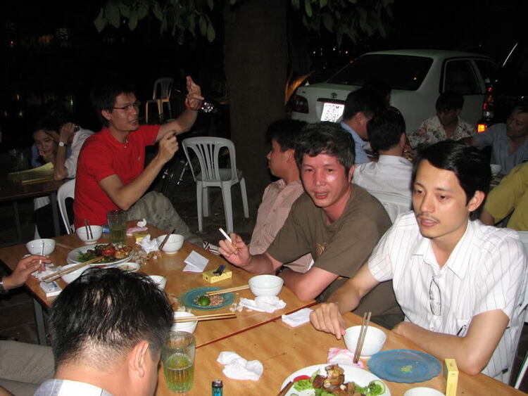 Bia hơi Hà Nội - OS - HN offline chào mùa hè