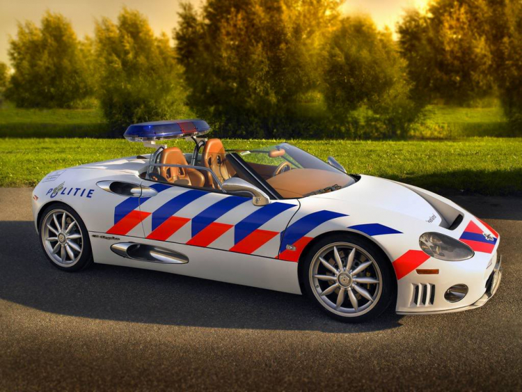 Lại siêu xế của police