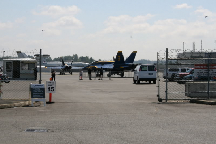 Viện bảo tàng Máy Bay.  Seafair airshow.