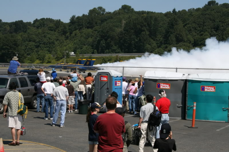 Viện bảo tàng Máy Bay.  Seafair airshow.