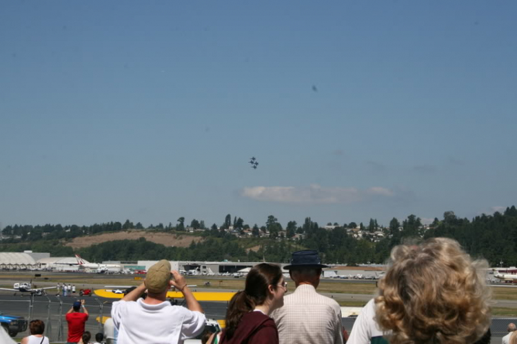 Viện bảo tàng Máy Bay.  Seafair airshow.