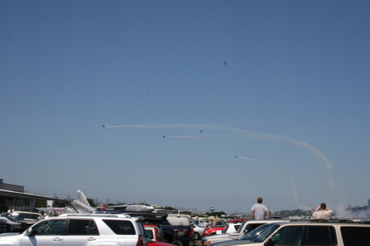 Viện bảo tàng Máy Bay.  Seafair airshow.