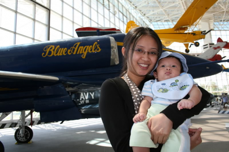 Viện bảo tàng Máy Bay.  Seafair airshow.