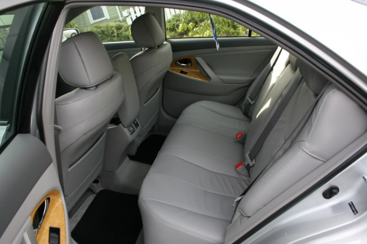 Camry 2.4 2007, chọn màu nào đây ? Camry 2.4 2007, chọn màu nào đây ?