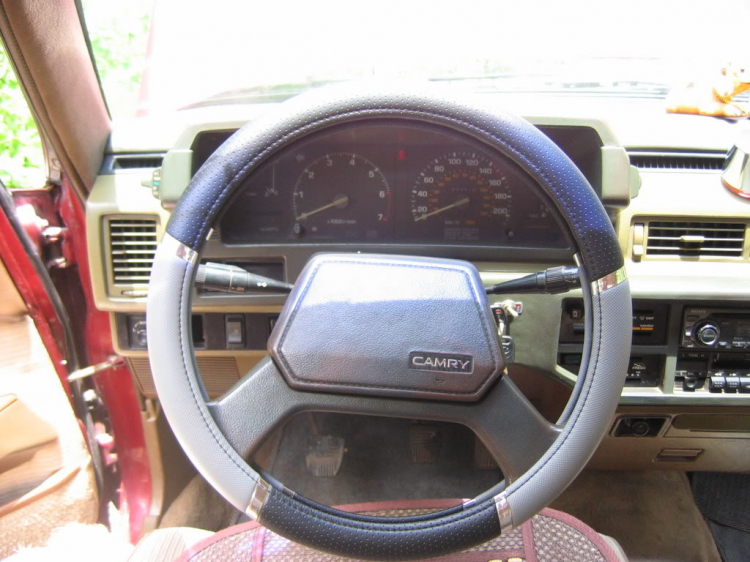 Nissan Bluebird đời 88, mua được không? Nissan Bluebird đời 88, mua được không?