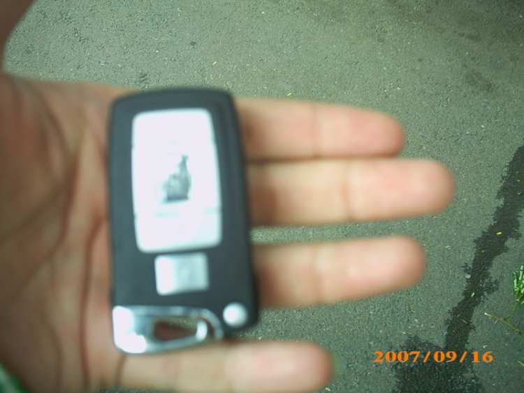 BMW 650Ci Vertical Door in SG (Mr2) BMW 650Ci Vertical Door in SG (Mr2)